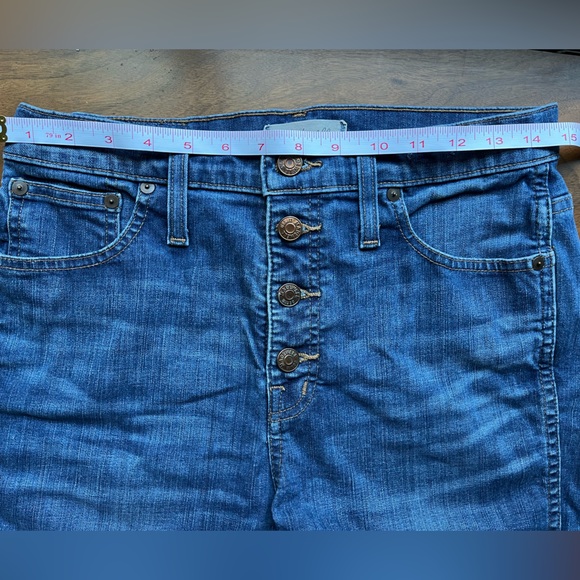 Madewell 10" Skinny High Riser Denim Shorts Button Front - Picture 9 of 13
